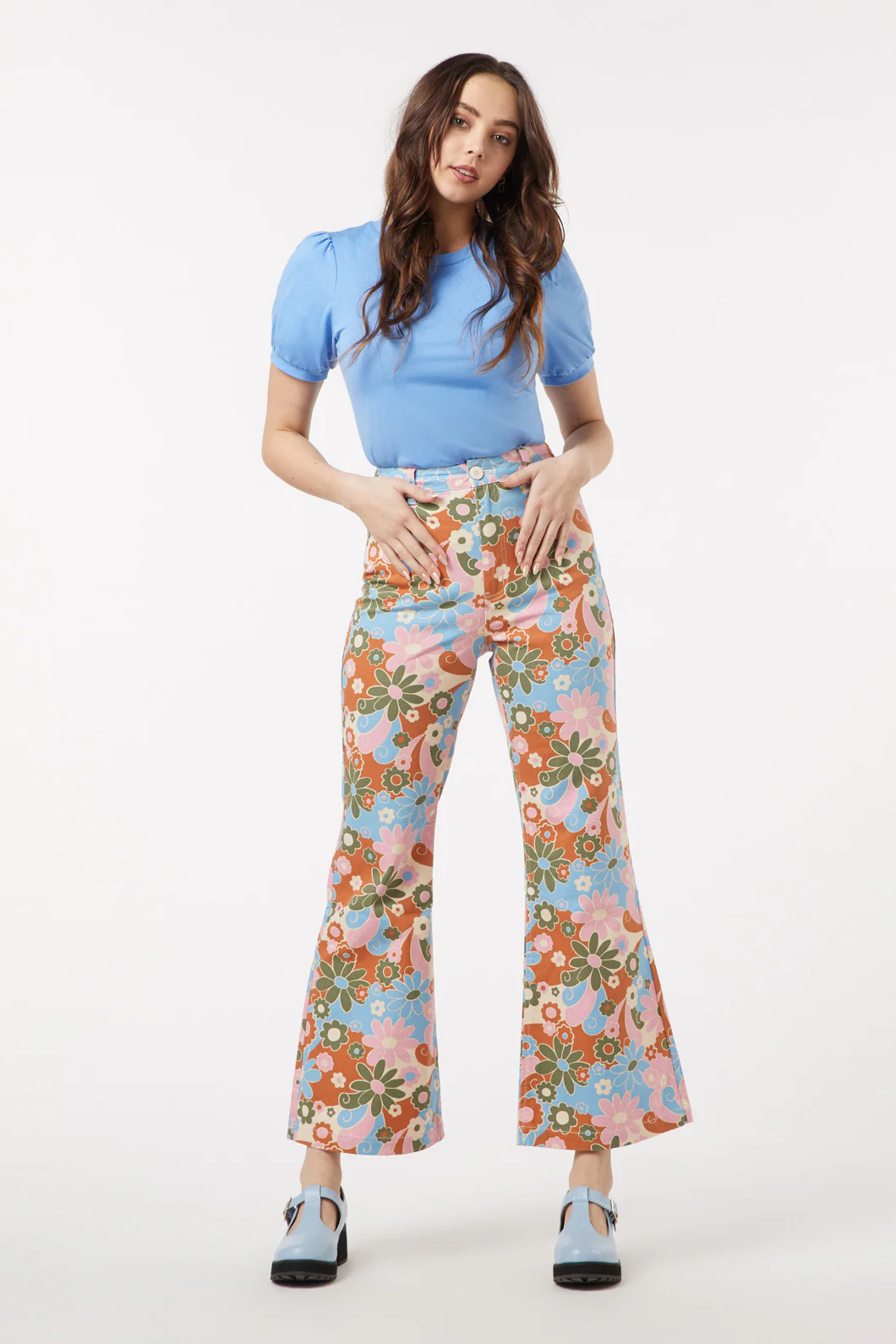60 S Donna Flare Jean - Image 2