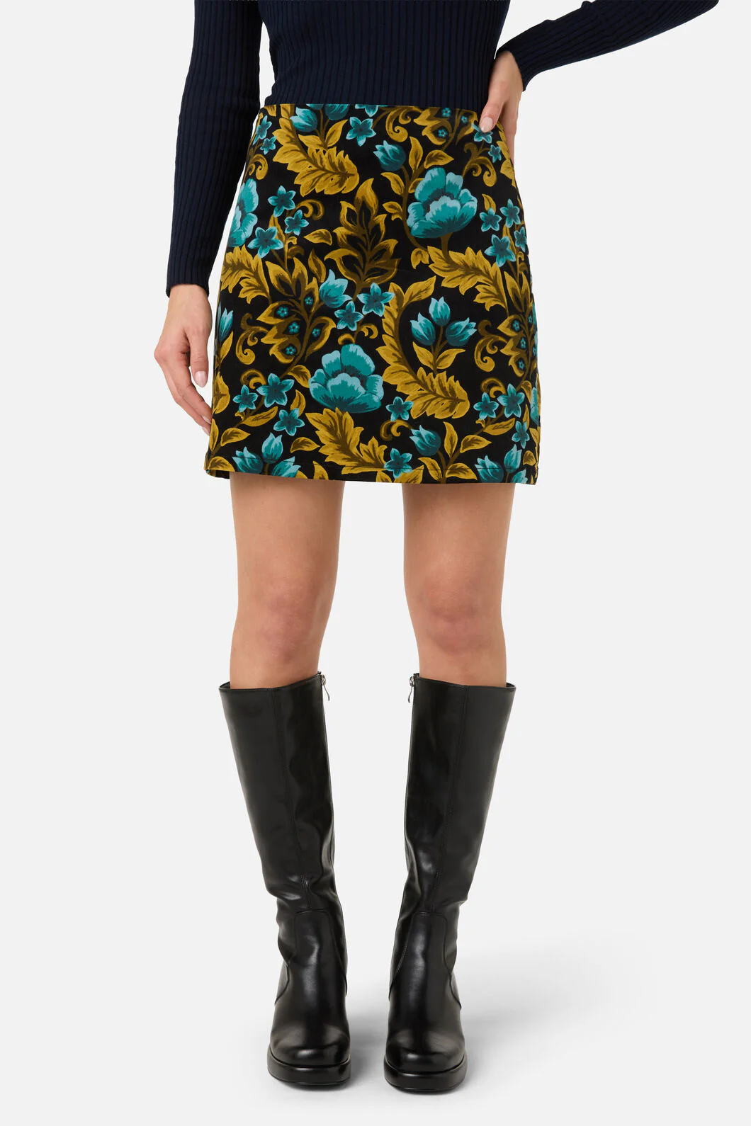 Azura Velvet Mini Skirt - Image 3
