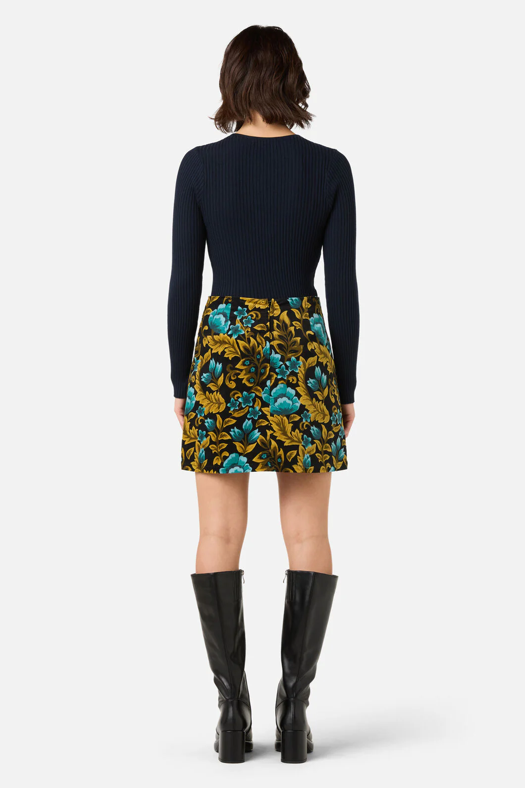 Azura Velvet Mini Skirt - Image 5