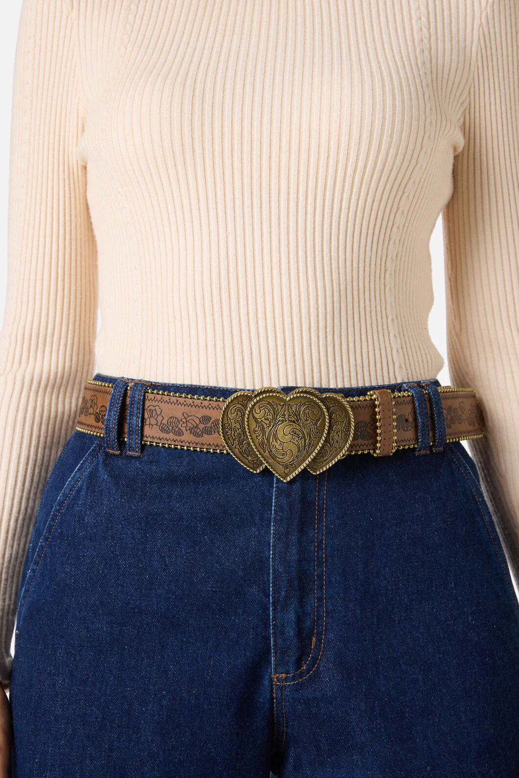 Detailed Heart Buckle Belt - Image 2