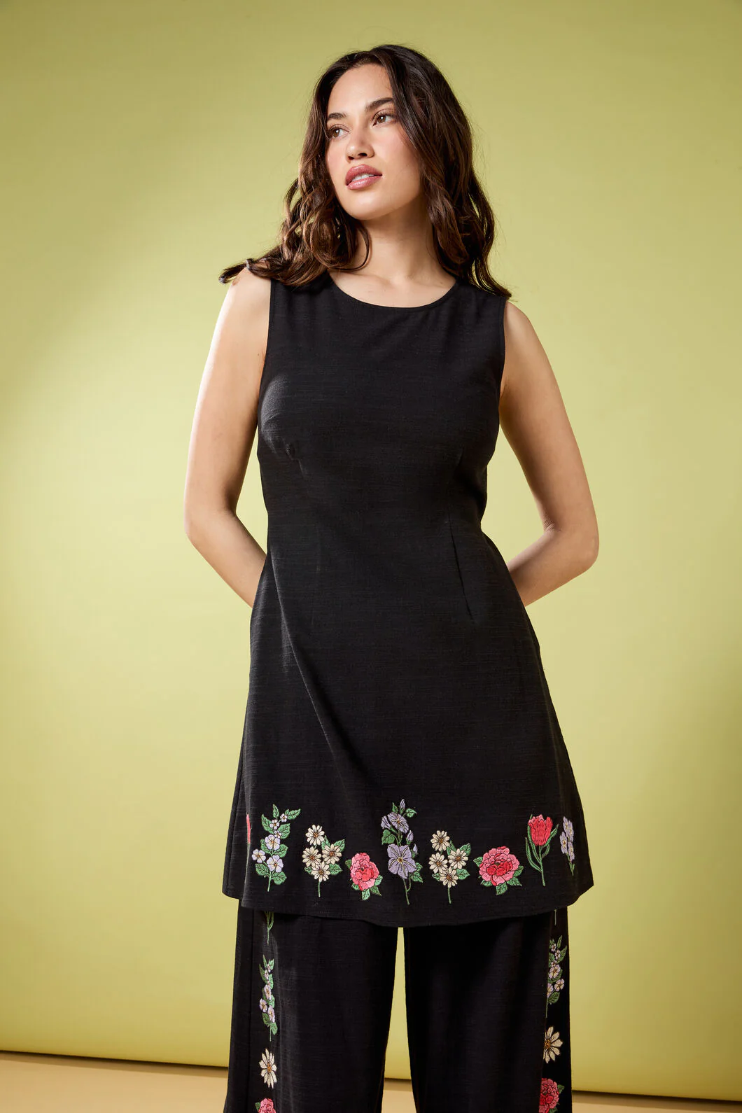 Fleur Embroidered Shift Dress