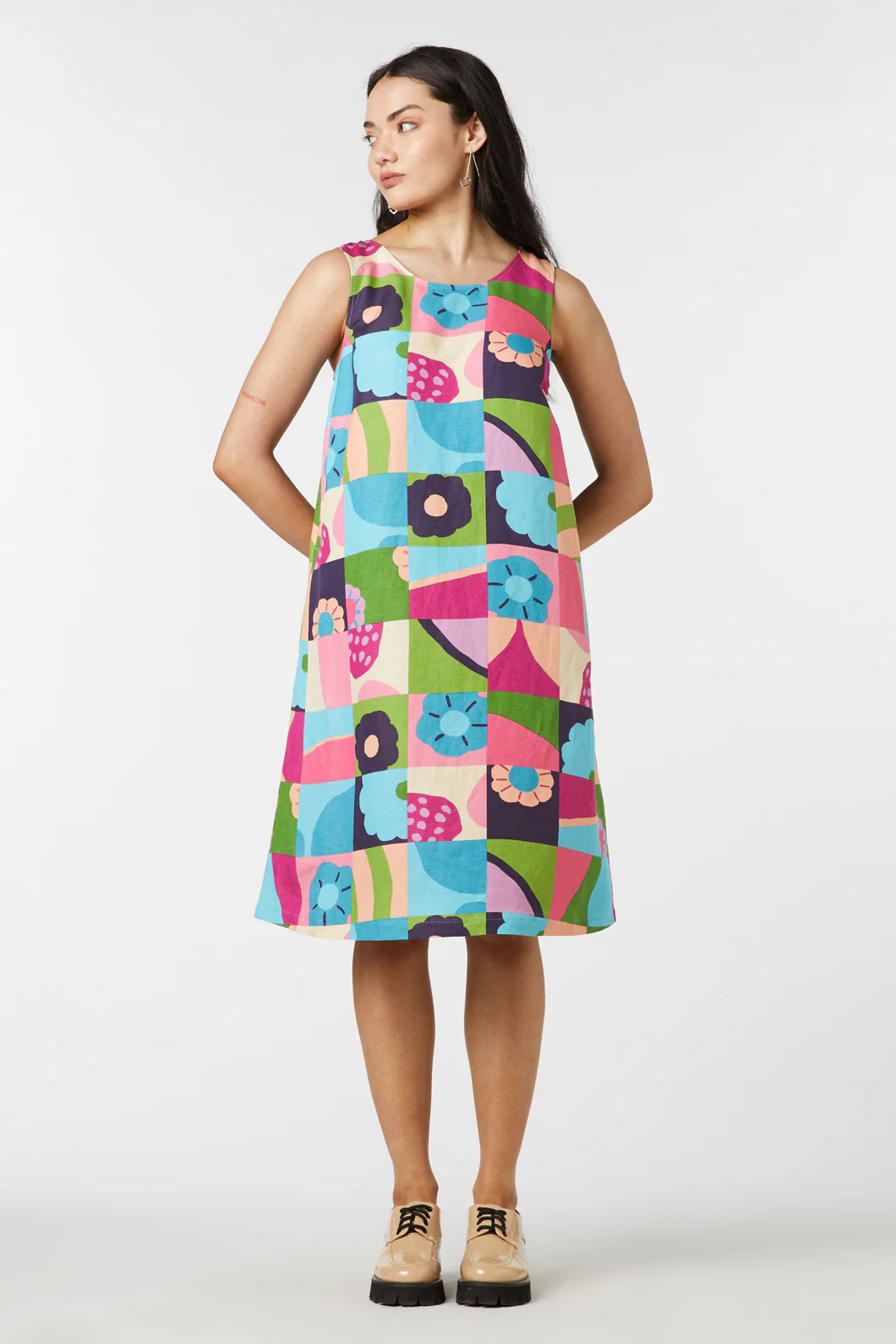 Kiko Sleeveless Dress - Image 10