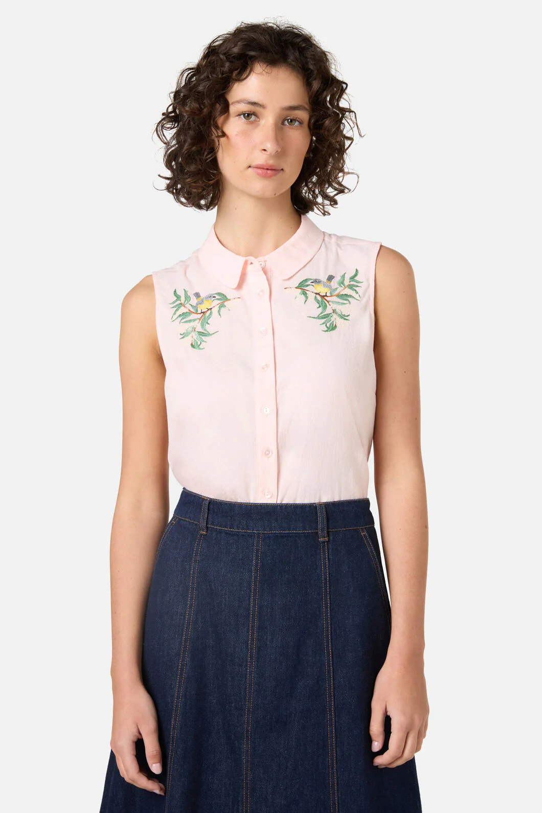 Robin Embroidered Sweet Shirt - Image 2