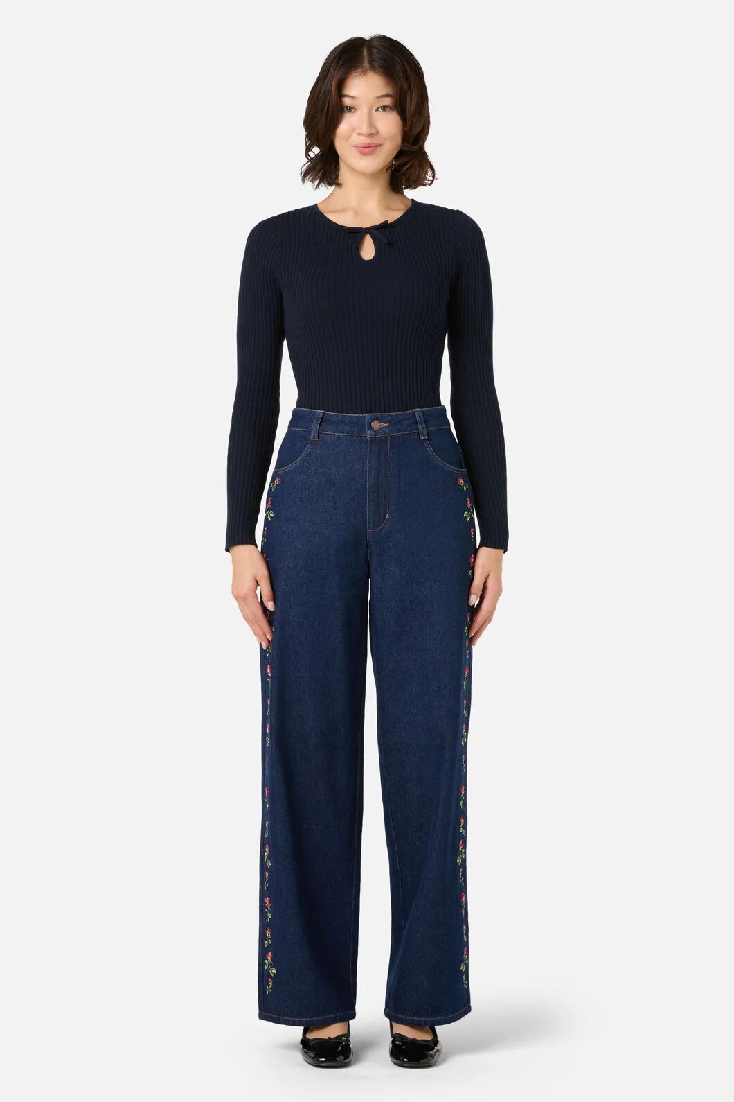 Roses Embroidered Jean