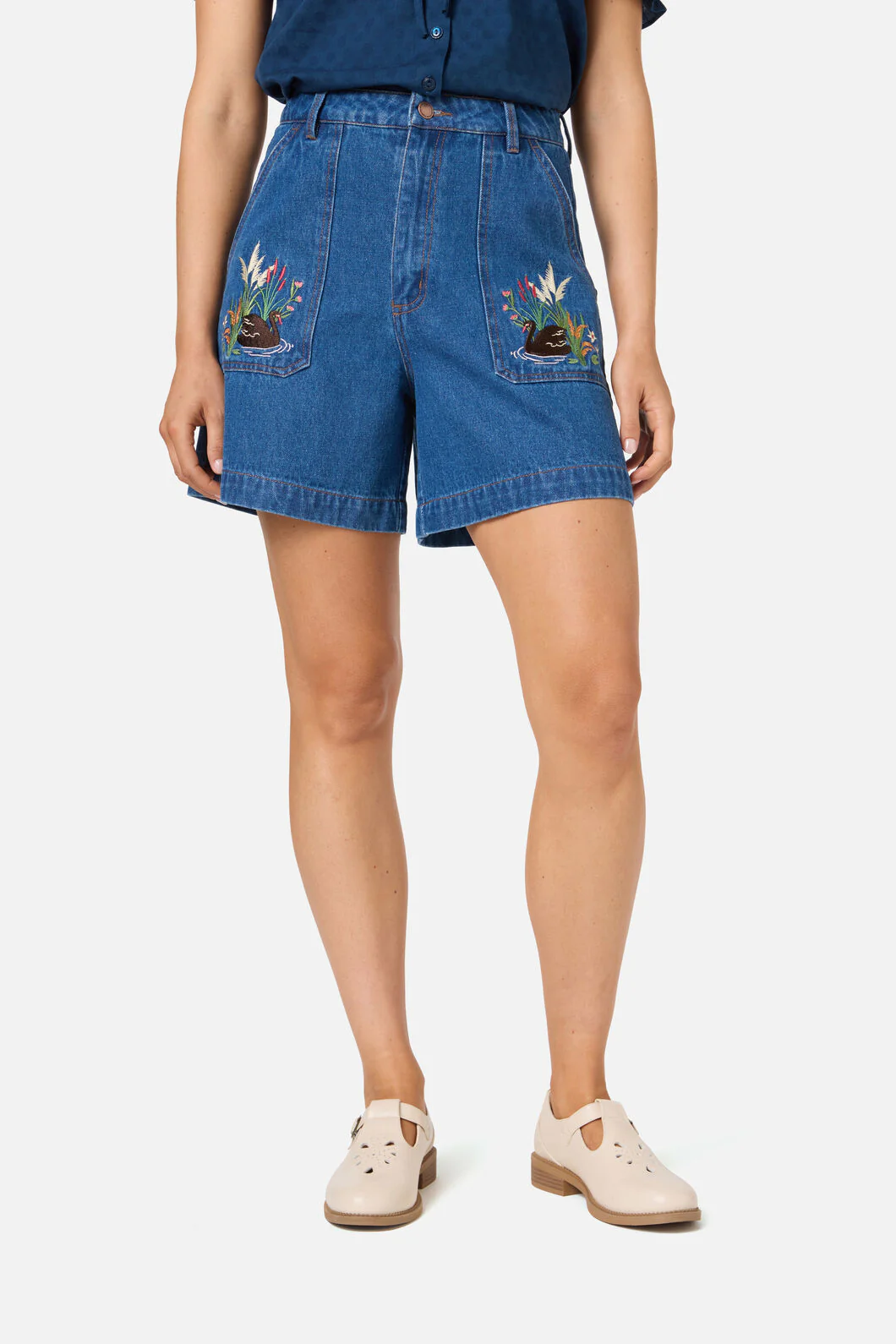 Swan Embroidered Denim Short - Image 3